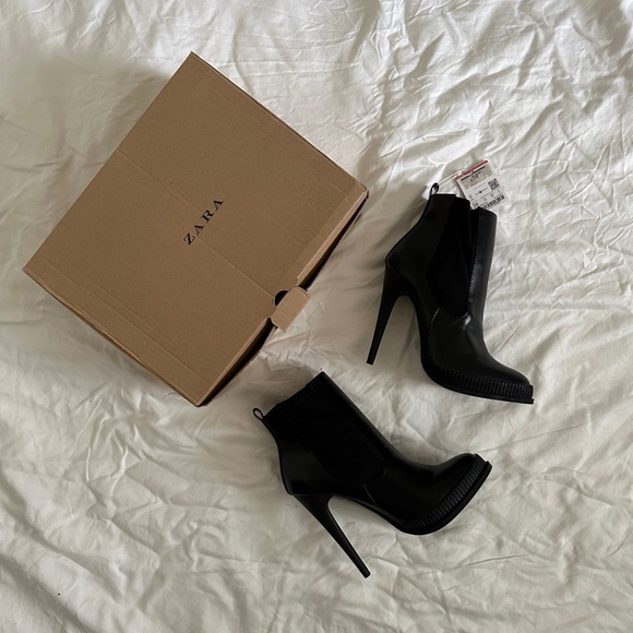 Zara black leather boots - Picture 1 of 4